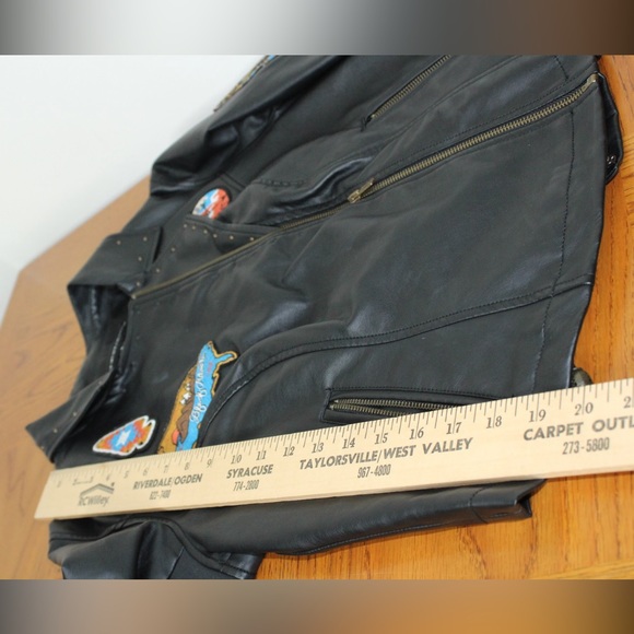 Torrid Insiders Collection Patch Moto Jacket Faux Leather Sz 0 (12/L) - Picture 6 of 9
